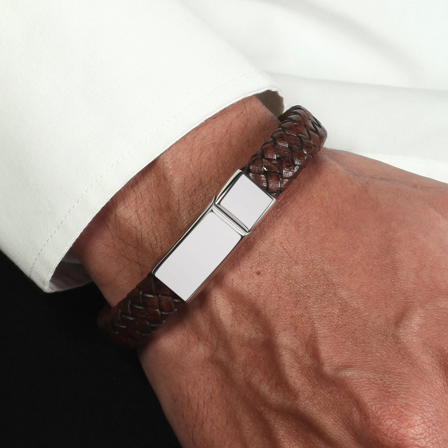 Pulsera de hombre grabada 