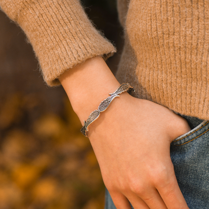 Umarmung vom Himmel Engelsflügel Vintage Stil Armband