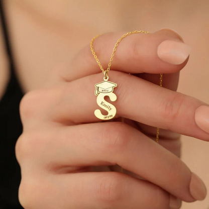 Collar de letras personalizado con regalo de graduación de gorra de soltero 