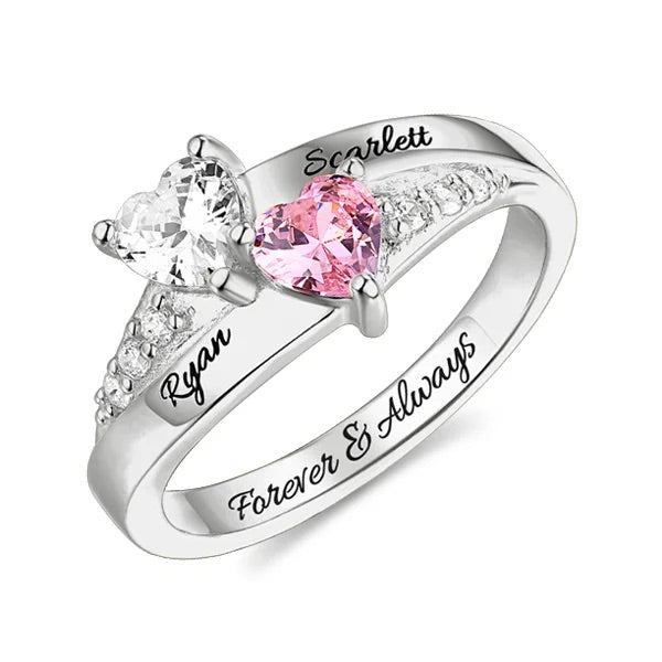 Personalisierter Verlobungsring mit Doppelherz-Gravur und Geburtsstein, inklusive Ringbox mit Rose 