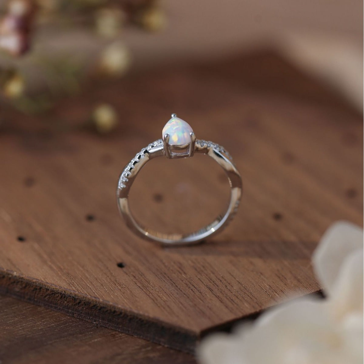 Teardrop-shaped White Opal Ring in S925 Sterling Silver Design