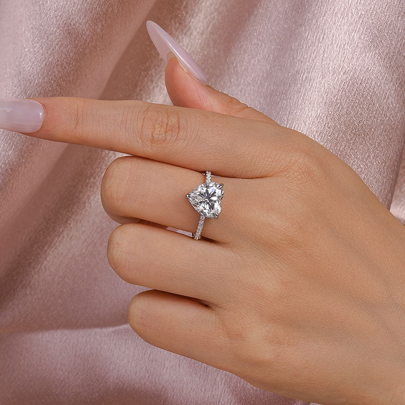 Moissanite Elegant 4.0 Carat Heart Cut Engagement Ring In Sterling Silver