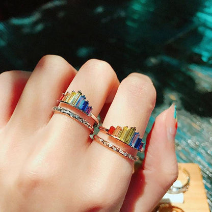 Anillo abierto con corazón LGBT y corona vintage arcoíris