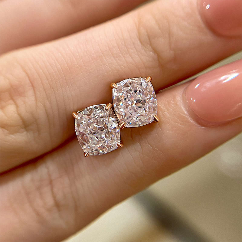 2.0Ct Classic Cushion Cut Women's Stud Earrings In 18K Gold