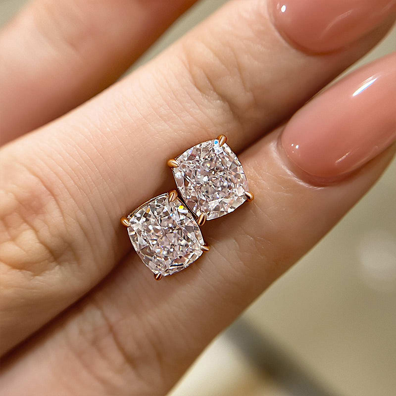 2.0Ct Classic Cushion Cut Women's Stud Earrings In 18K Gold