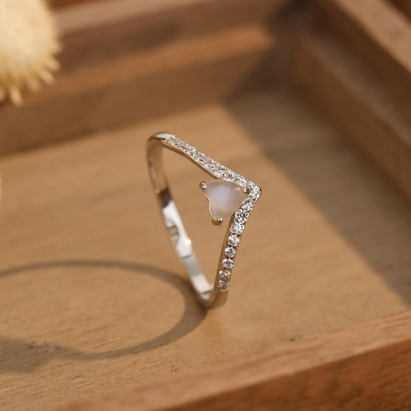 Moonstone Ring in Inverted V Style S925 Silver Heart Design