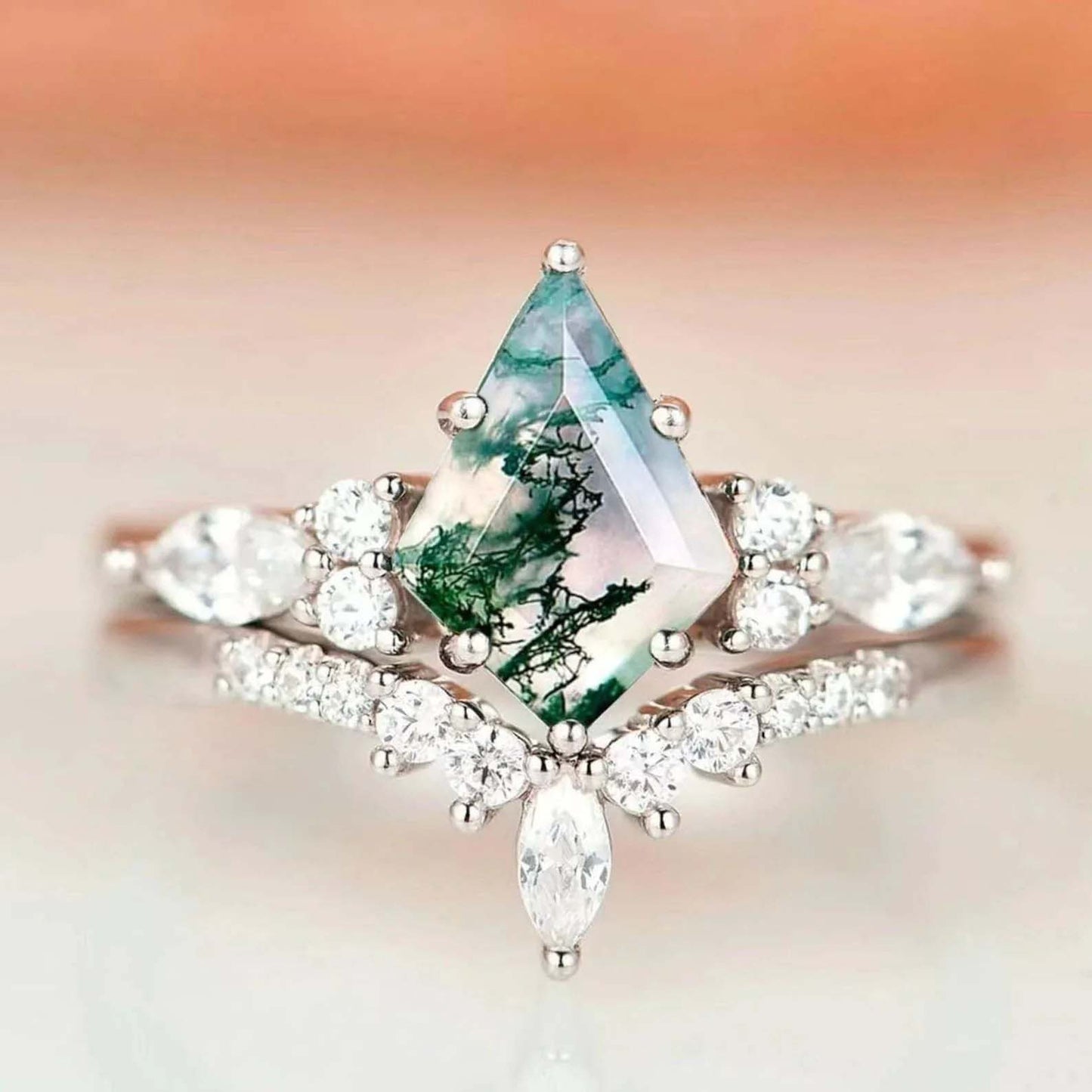 Anillo para parejas Skye Kite Green Moss Agate: alianza para él y para ella