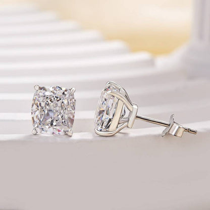 2.0Ct Classic Cushion Cut Women's Stud Earrings In 18K Gold