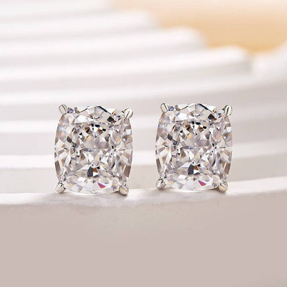 2.0Ct Classic Cushion Cut Women's Stud Earrings In 18K Gold