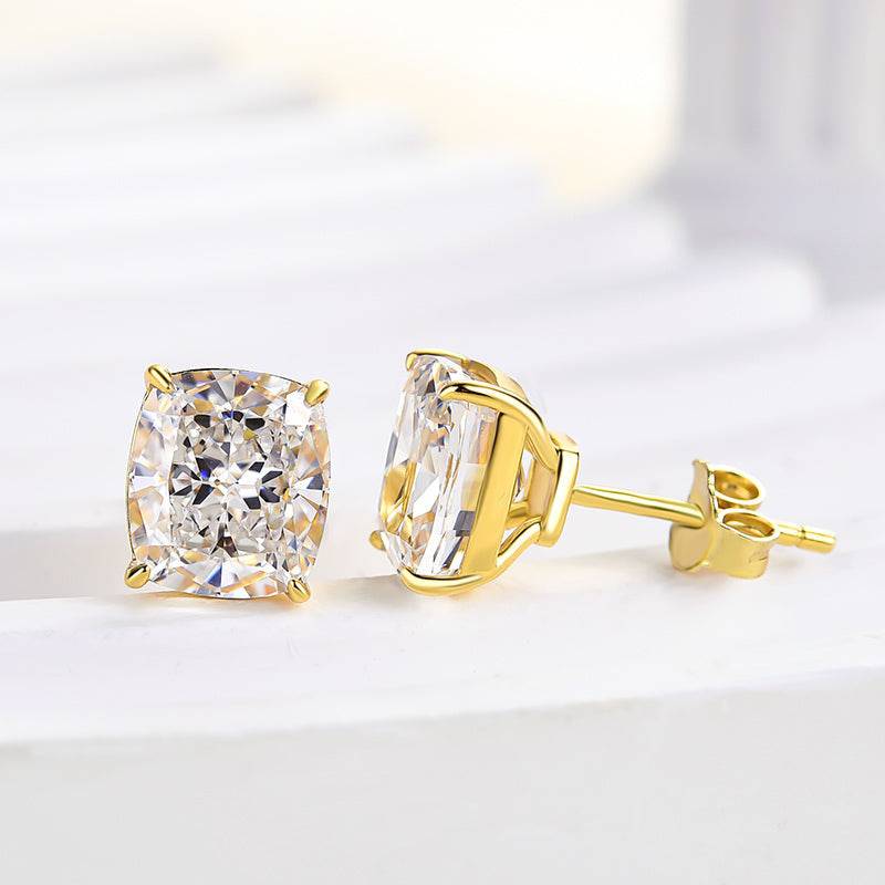 2.0Ct Classic Cushion Cut Women's Stud Earrings In 18K Gold